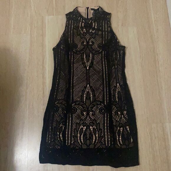 NWT Forever 21 Thick Black Lace Dress - Picture 1 of 10